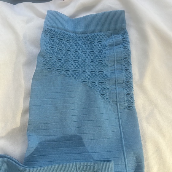 Gymshark NWOT baby blue seamless leggings - SzM - Picture 2 of 3